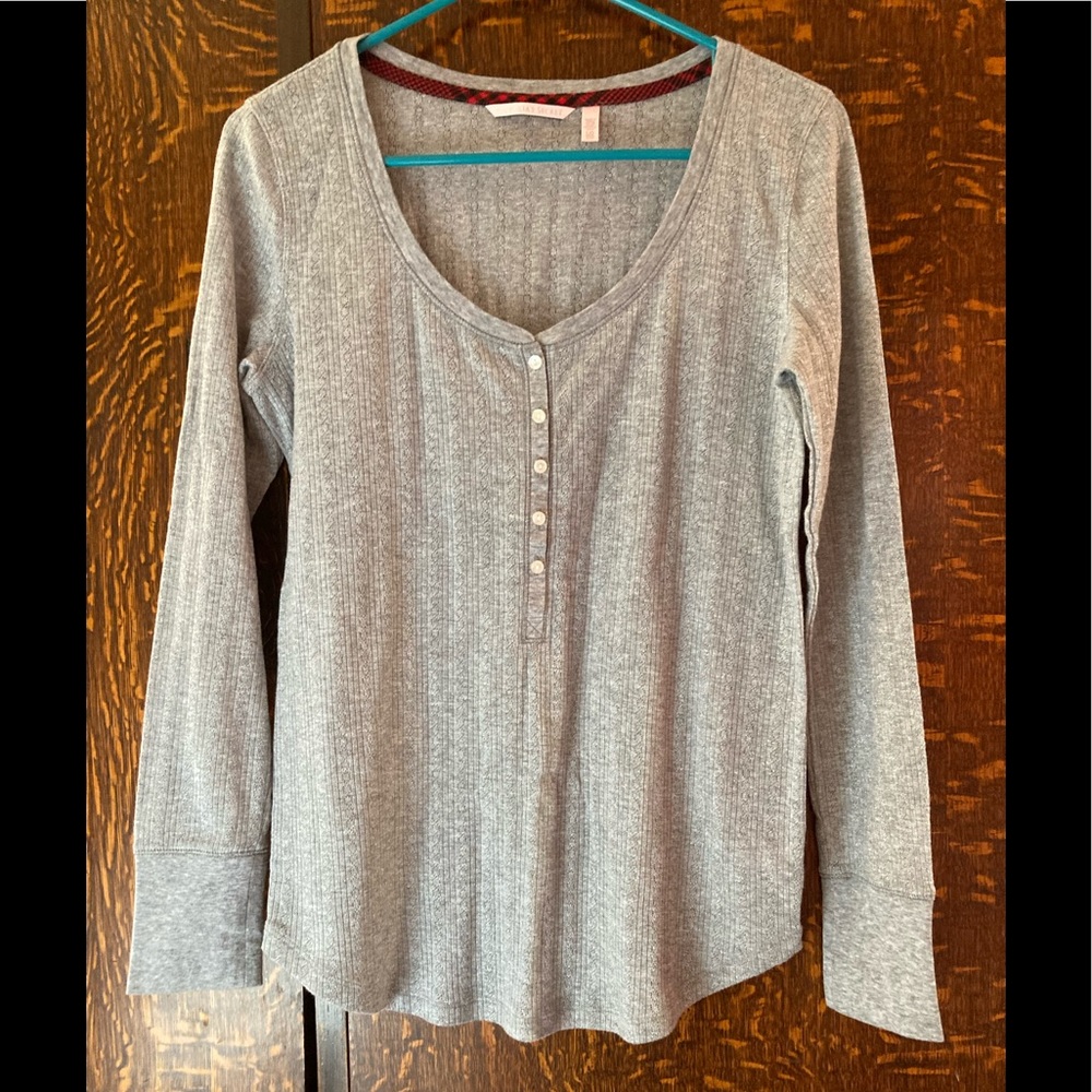Victoria Secret shirt